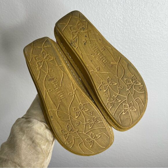 Alegria Viki Seascape Multi Color Comfort Sandals Size 7 - Picture 4 of 6